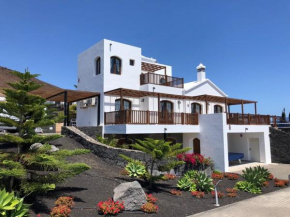 Villa Oceano Once - 5 Bedroom private pool and hot tub